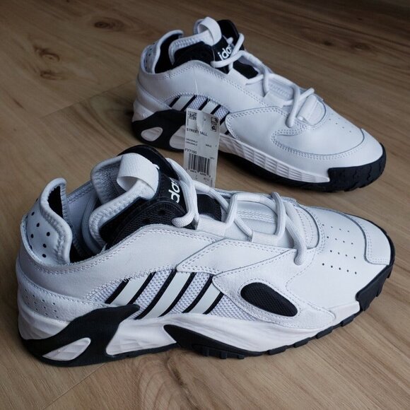 Adidas Streetball Basketball Shoes White & Black Sneakers Mens Size 7.5 NEW